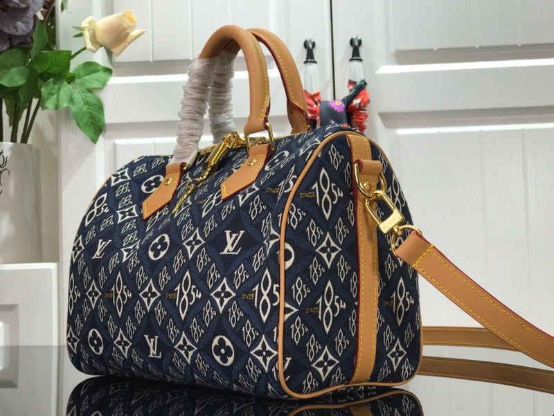 LOV - Luxurious Totes - 2495