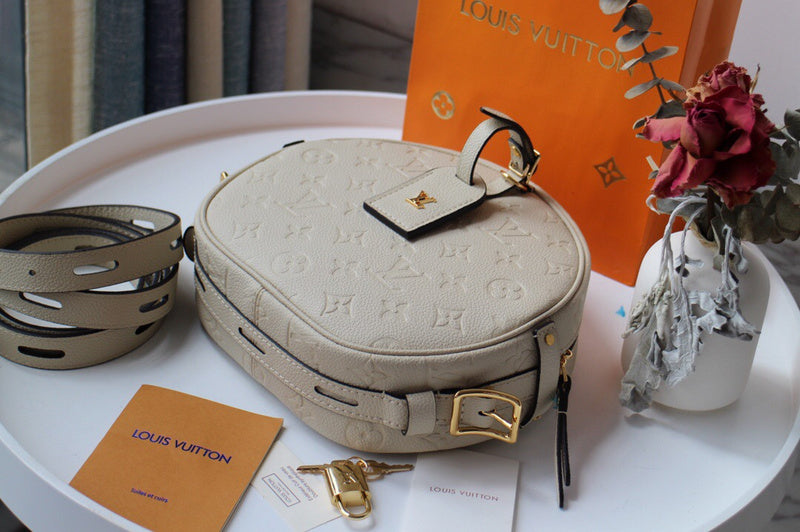 Luxurious Totes - Latest - 2062