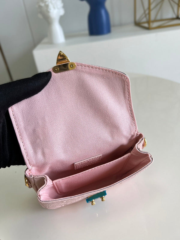 LOV - Luxurious Totes - 1698