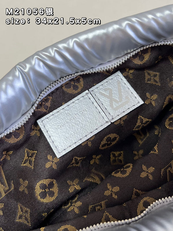 LOV - Luxurious Totes - 950