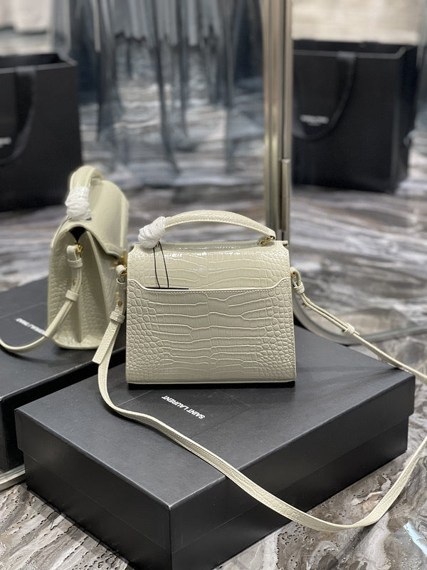 Luxurious Totes - Latest - 8770