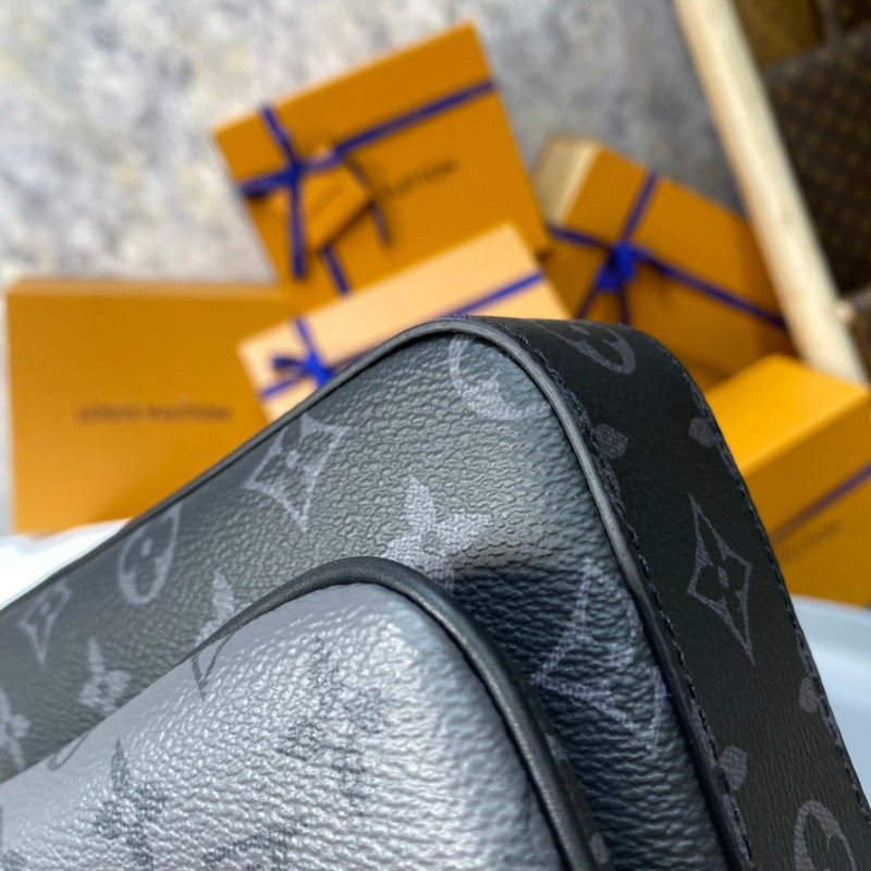 LOV - Luxurious Totes - 2322