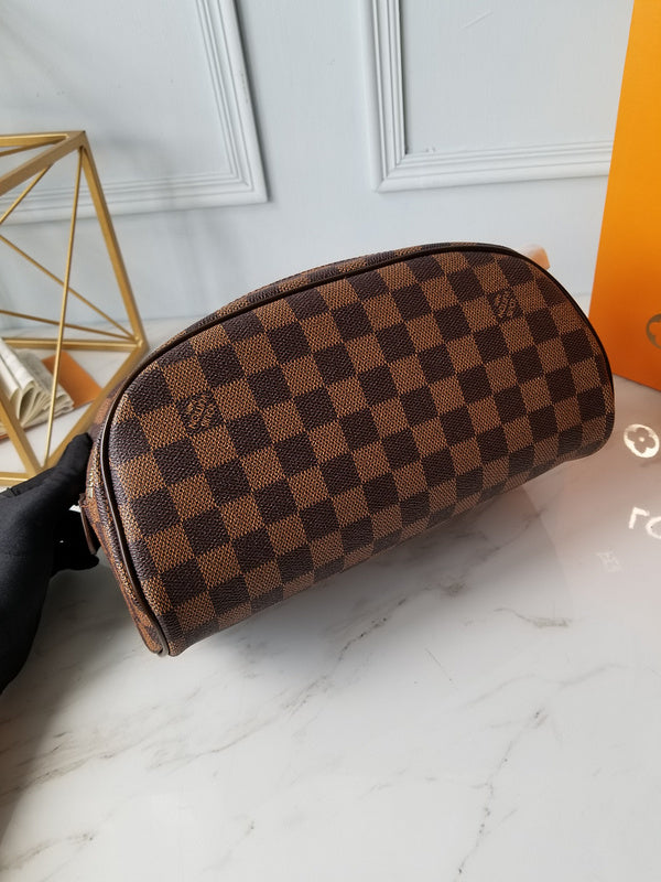 LOV - Luxurious Totes - 2331