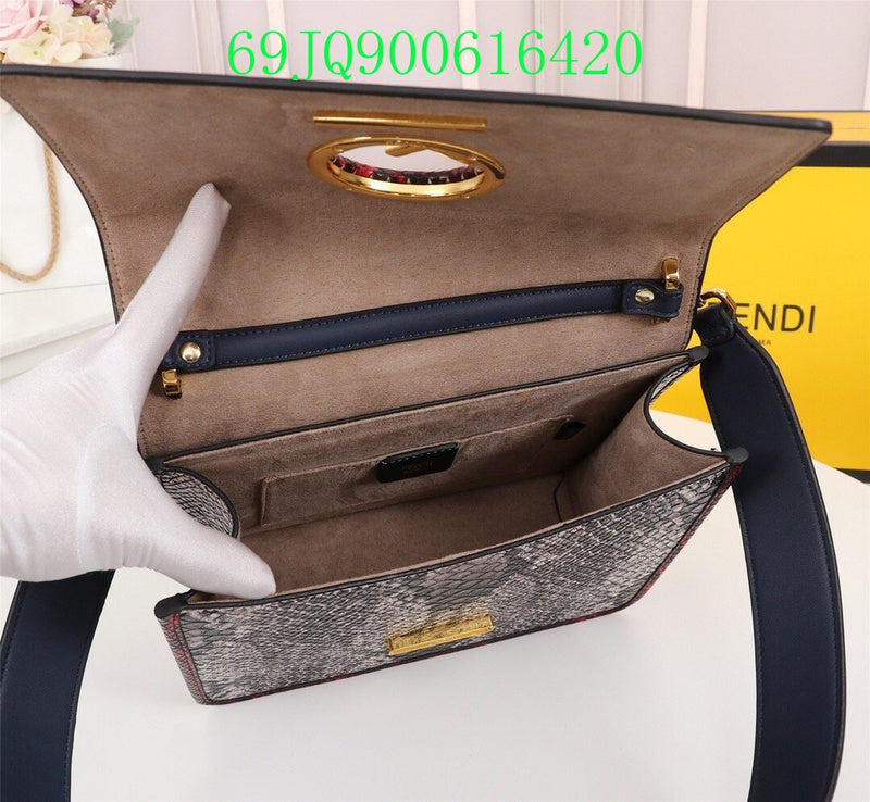 GC - Shoulder - 2893