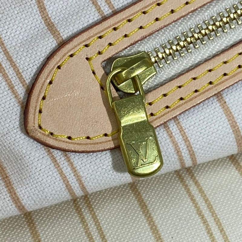 LOV - Luxurious Totes - 2581