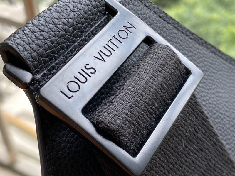 LOV - Luxurious Totes - 2434