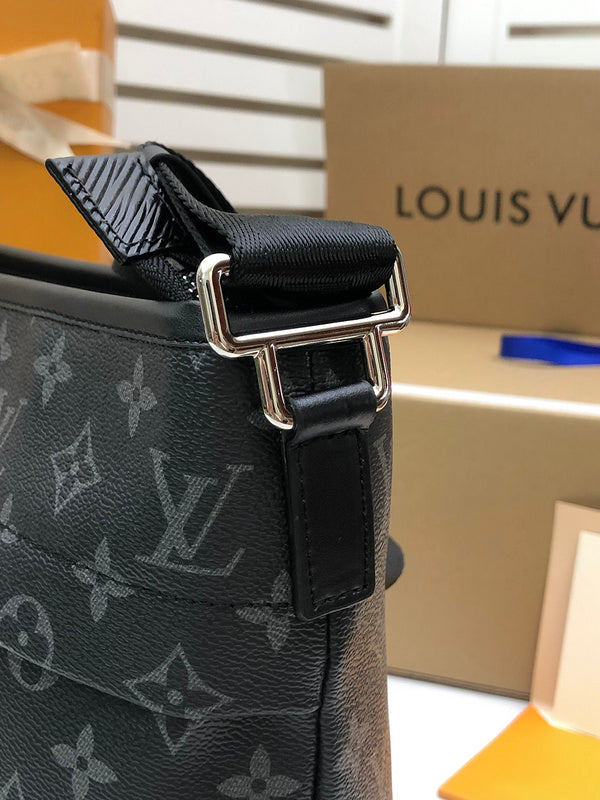 LOV - Luxurious Totes - 2504