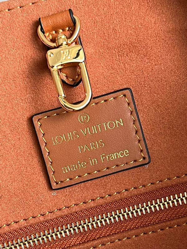 LOV - Luxurious Totes - 2015
