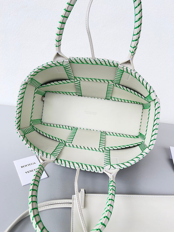 Luxurious Totes - Latest - 6948