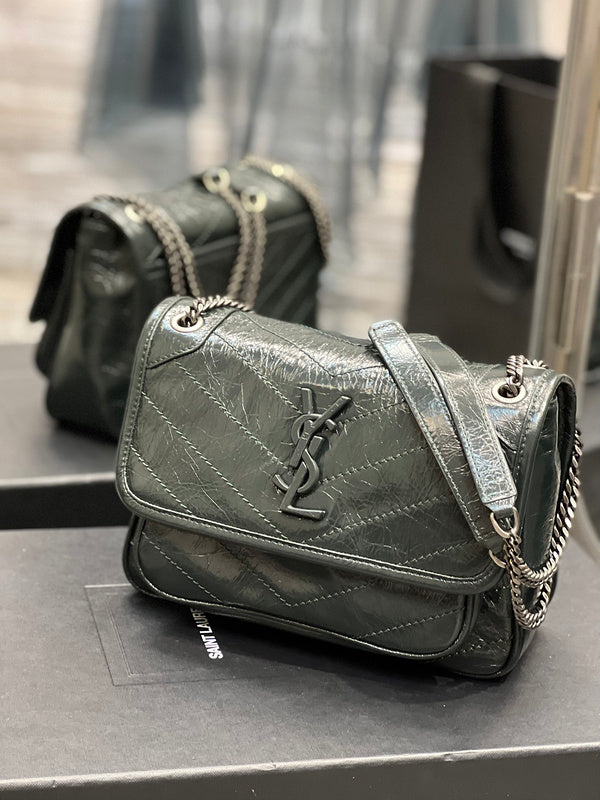 Luxurious Totes - Latest - 8537
