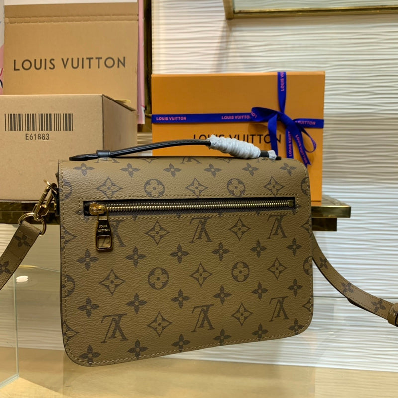 LOV - Luxurious Totes - 1520