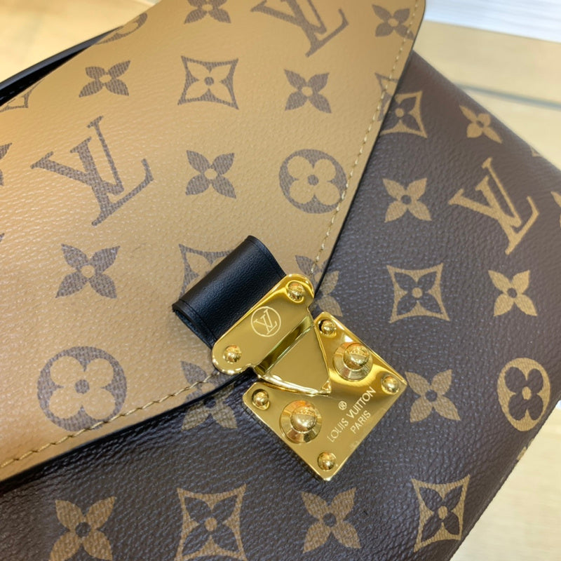 LOV - Luxurious Totes - 1520