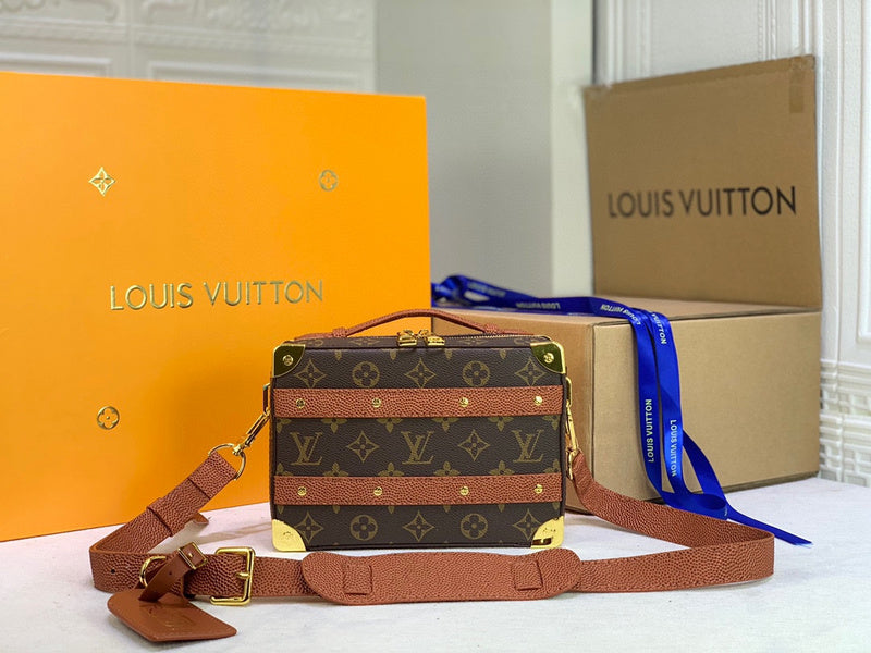 LOV - Luxurious Totes - 2352