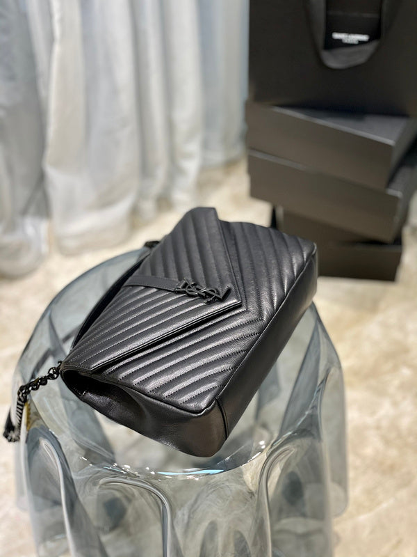 Luxurious Totes - Latest - 8414