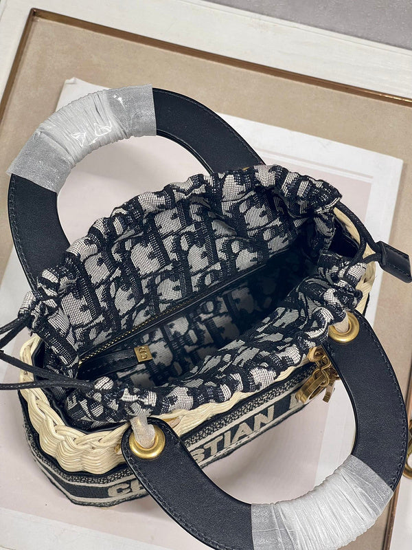 Luxurious Totes - Latest - 6341