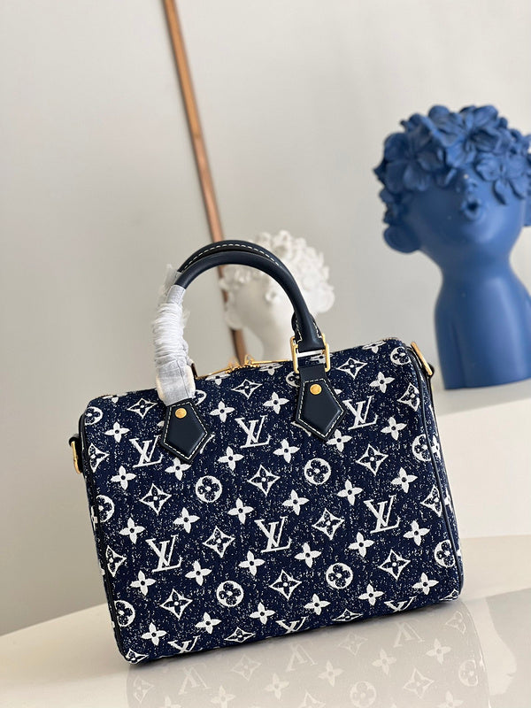 LOV - Luxurious Totes - 2066
