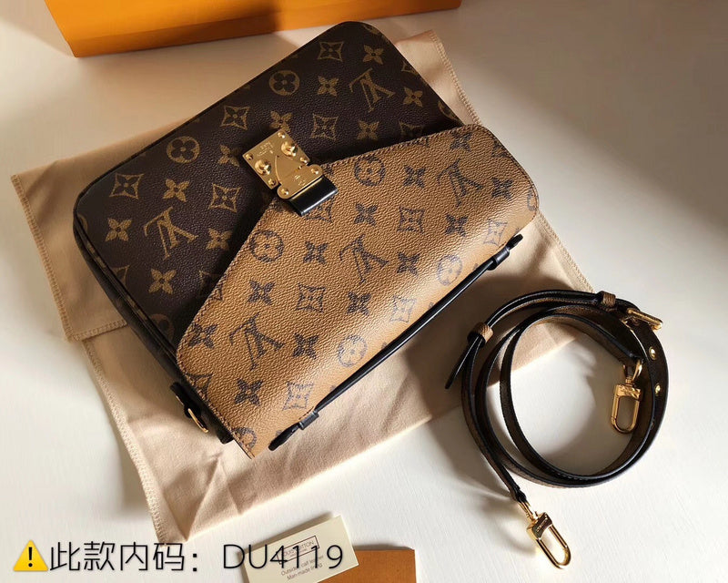 Luxurious Totes - Latest - 2405