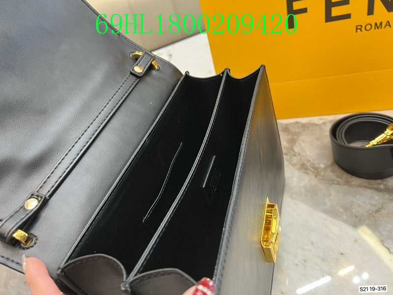 GC - Shoulder - 2693