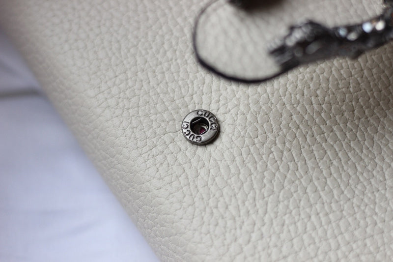 Luxurious Totes - Latest - 4415