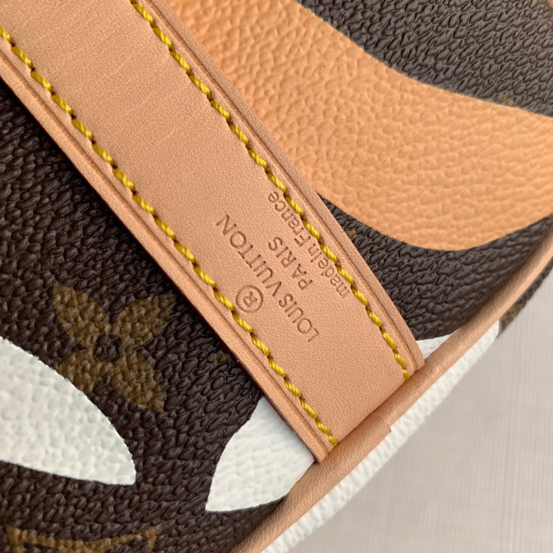 Luxurious Totes - Latest - 9694