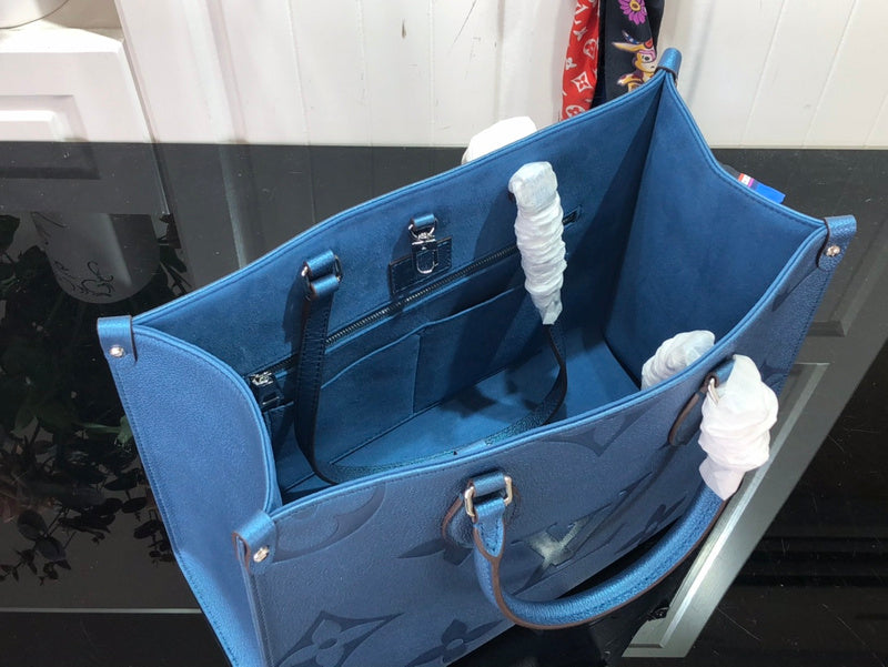 LOV - Luxurious Totes - 2250