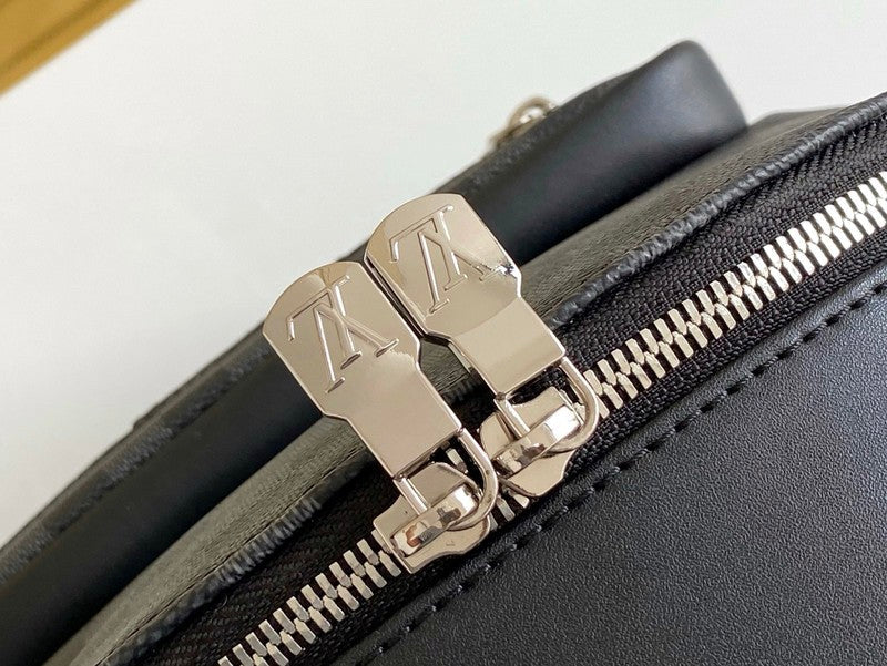 LOV - Luxurious Totes - 2299