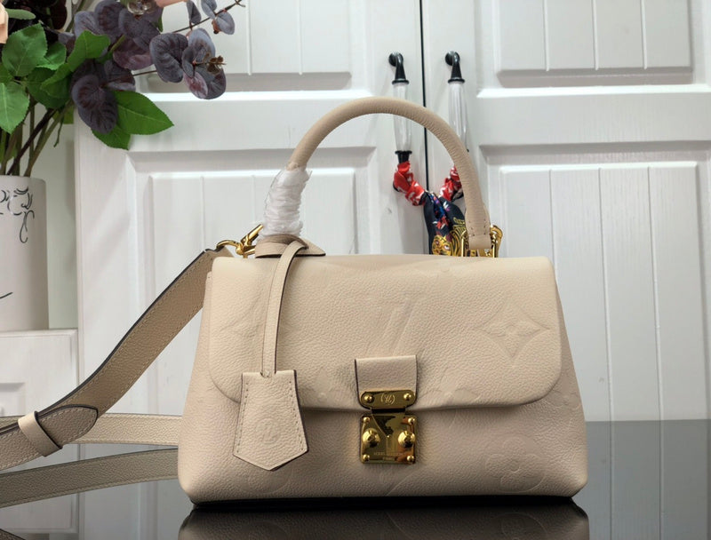 LOV - Luxurious Totes - 1582