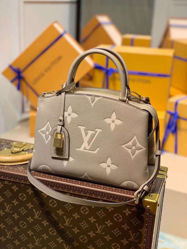 LOV - Luxurious Totes - 2285