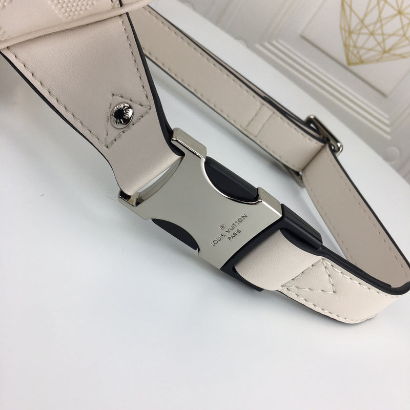 LOV - Luxurious Totes - 2366