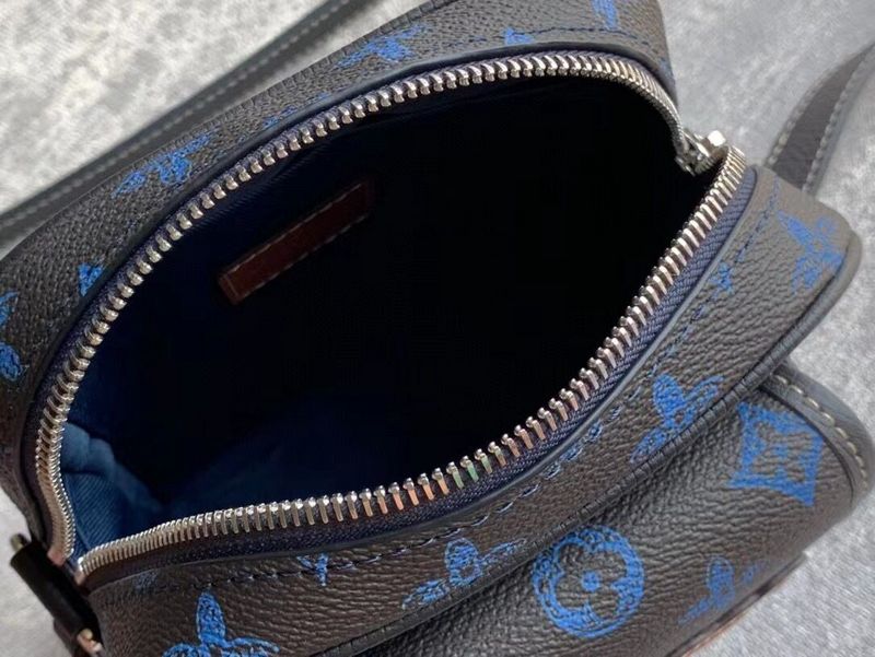 LOV - Luxurious Totes - 1108