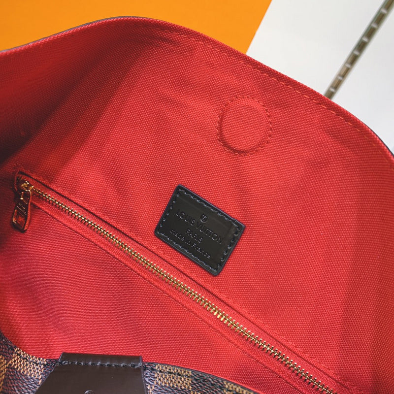 LOV - Luxurious Totes - 2365