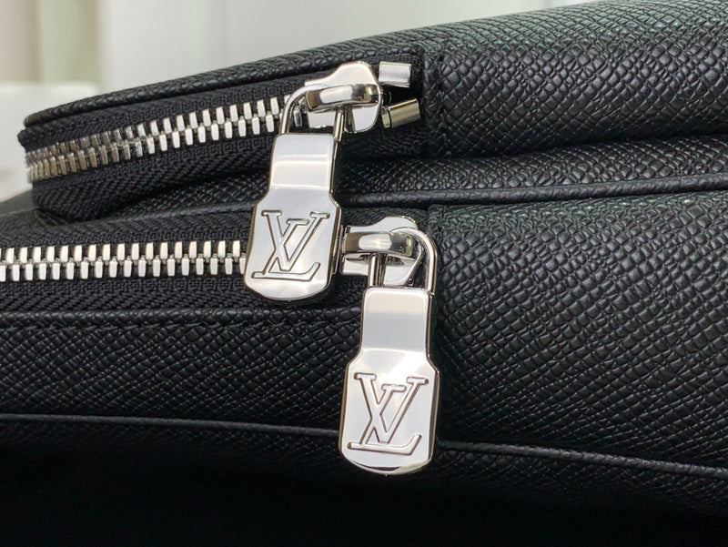 LOV - Luxurious Totes - 1070