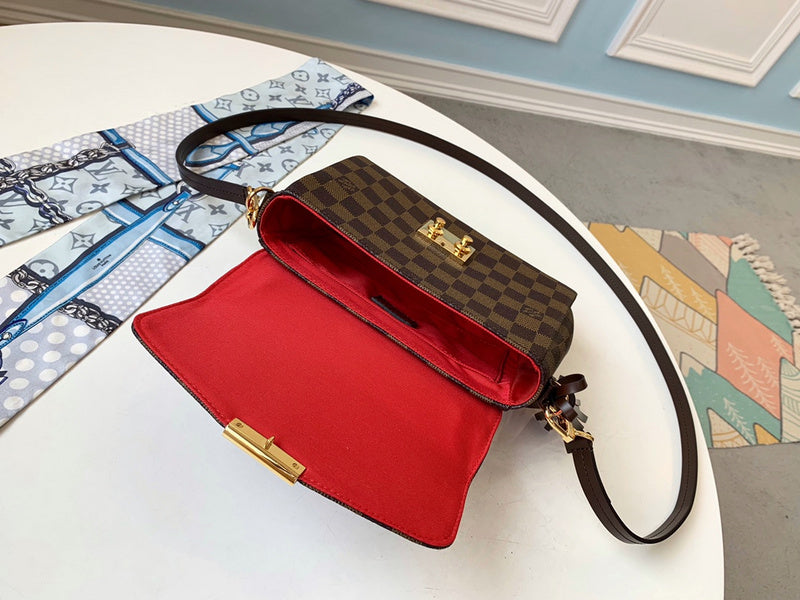 LOV - Luxurious Totes - 1353