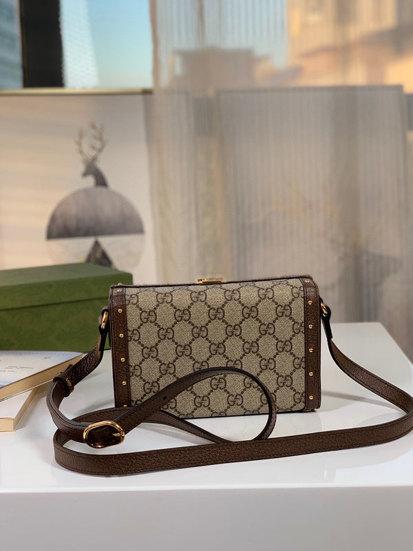 GUI - Luxurious Totes - 149