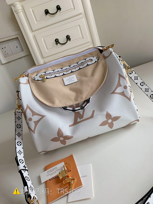 Luxurious Totes - Latest - 9712