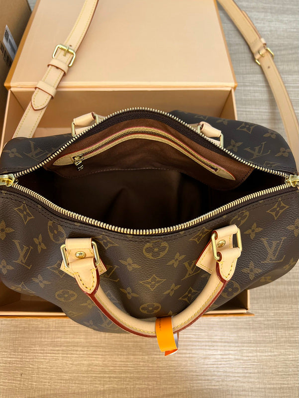 LOV - Luxurious Totes - 1635