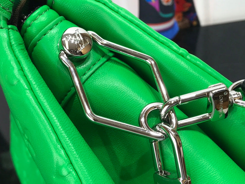 LOV - Luxurious Totes - 2484