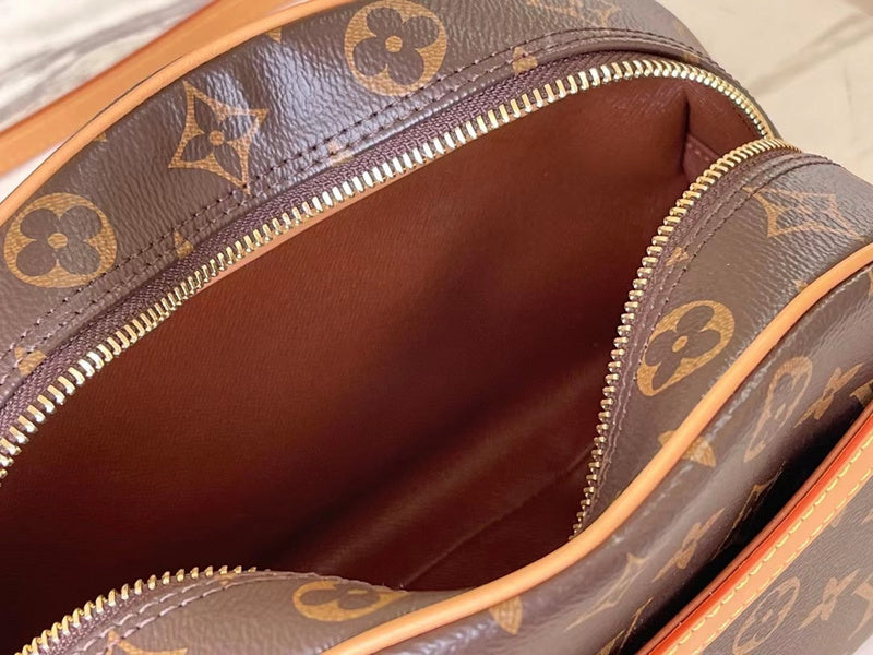 LOV - Luxurious Totes - 2123