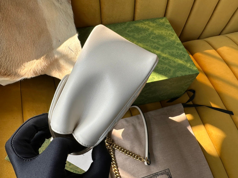 GUI - Luxurious Totes - 014