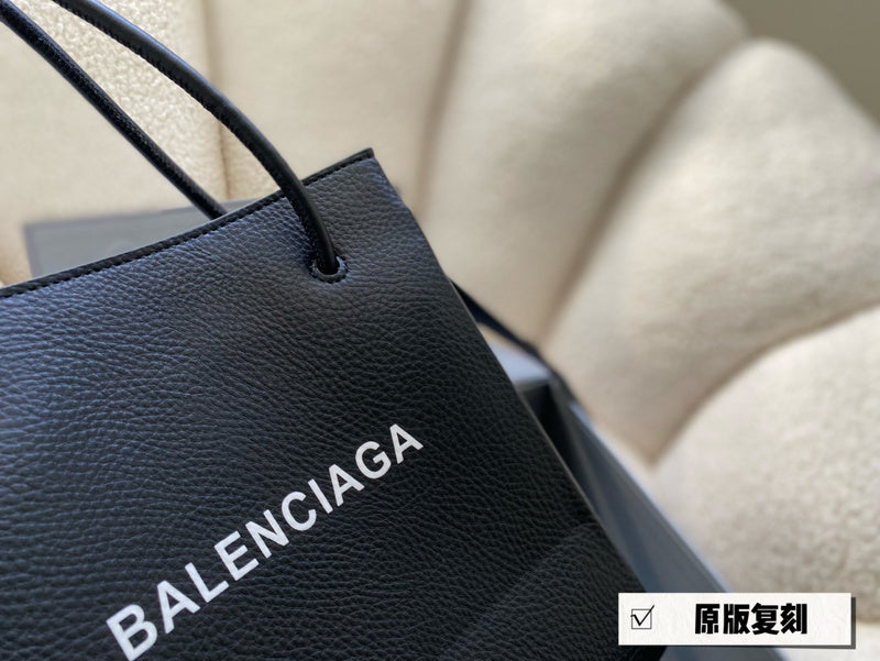 Luxurious Totes - BGA2 Bags - 002