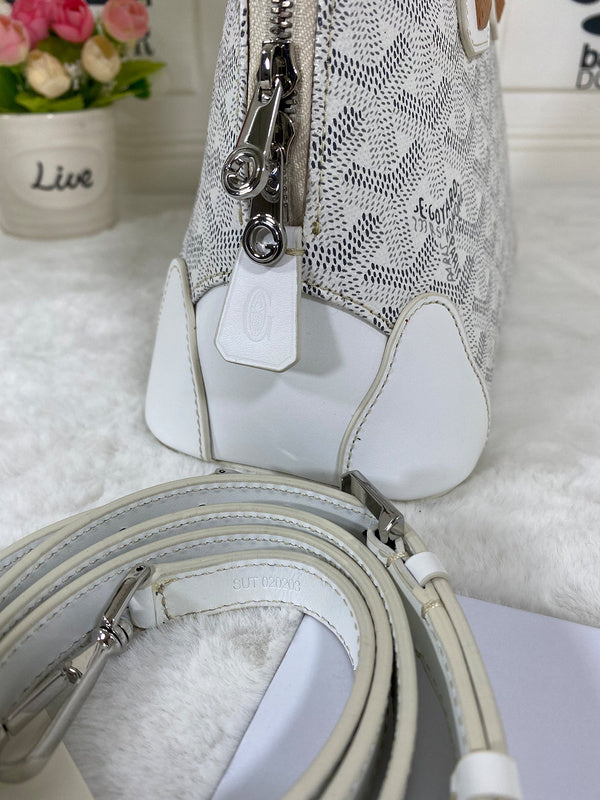 Lux-Totes - GOD Bags - 132