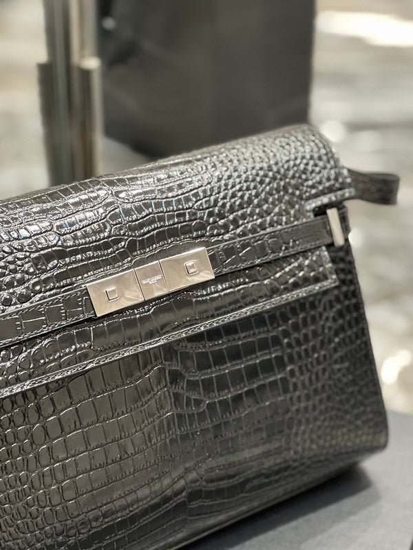 Luxurious Totes - Latest - 8209