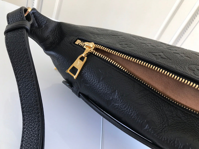 LOV - Luxurious Totes - 2442
