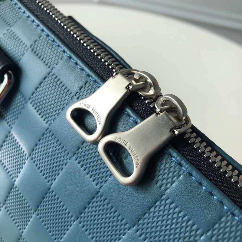 Luxurious Totes - Latest - 9780
