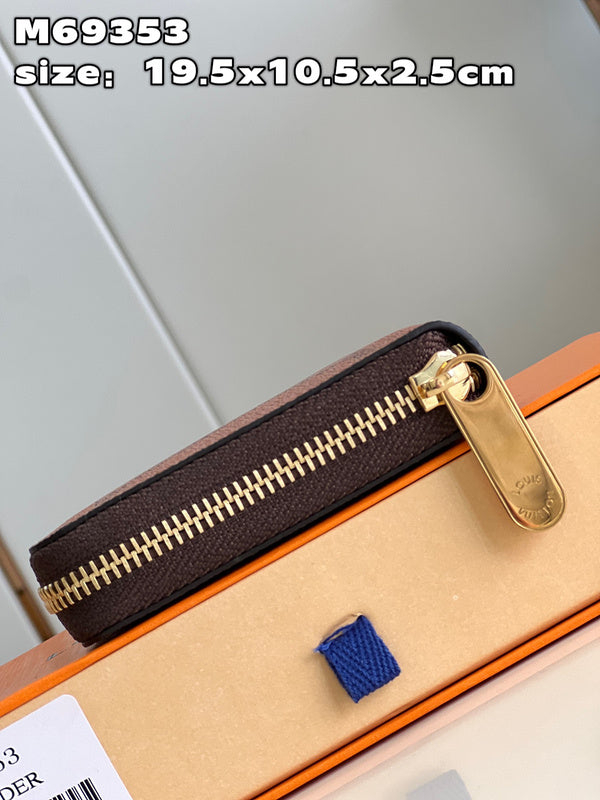 LOV - Luxurious Totes - 756
