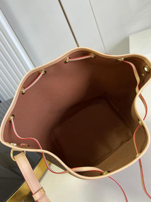 LOV - Luxurious Totes - 2007