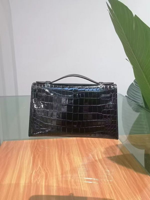 HMS - Luxurious Totes - 021