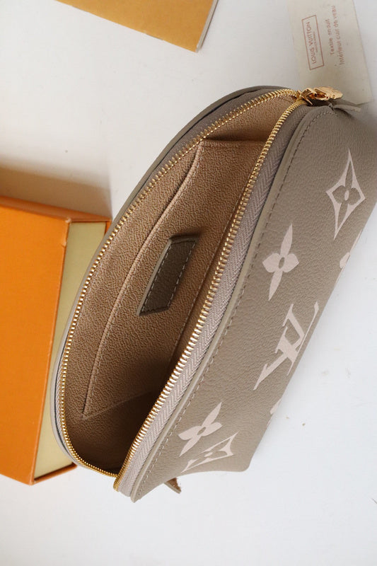 LOV - Luxurious Totes - 2230