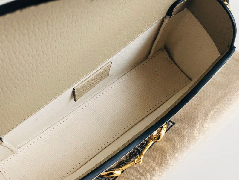 GUI - Luxurious Totes - 1076