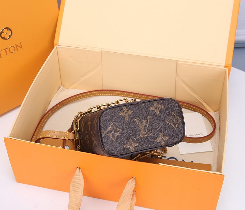 LOV - Luxurious Totes - 2661